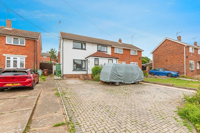 3 Bedroom Semi-Detached House For Sale In Albatross Avenue, Rochester, Kent, ME2