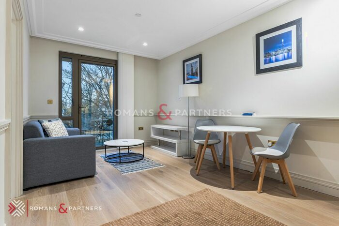 1 Bedroom Flat To Rent In Queens Wharf, Hammersmith, W6