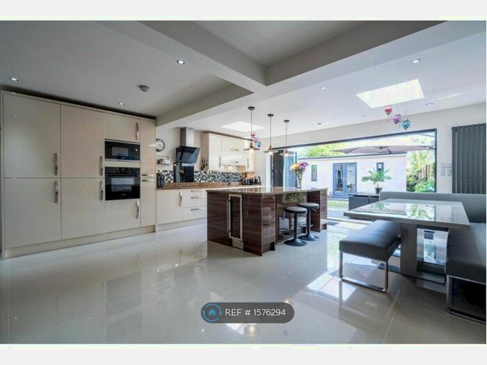 4 Bedroom Semi-Detached House To Rent In Curzon Crescent, Barking, IG11