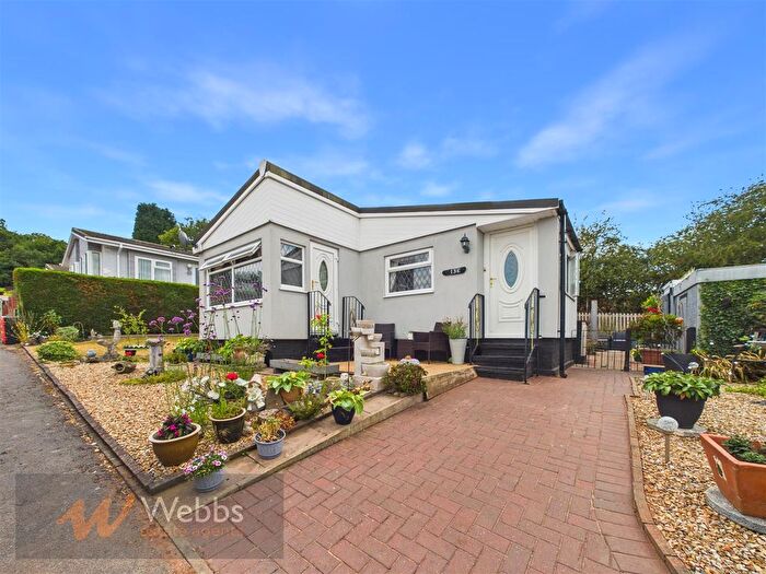 2 Bedroom Park Home For Sale In Rugeley Road, Armitage, Rugeley, WS15