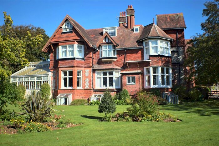 2 Bedroom Flat To Rent In Barrowfield Drive, Hove BN3