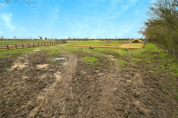 3 Bedroom Bungalow For Sale In Swinethorpe, Newark, Lincolnshire, NG23