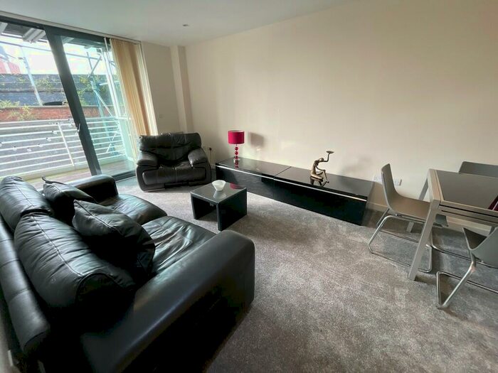 2 Bedroom Apartment To Rent In St Georges Island, Manchester, M15