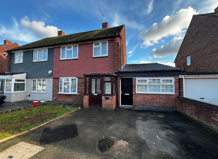 3 Bedroom Semi Detached House To Rent In Shuttle Street, Coventry, CV6