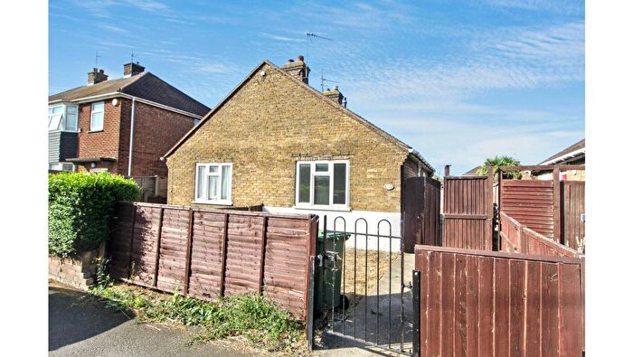 1 Bedroom Property For Sale In Kent Road, Sheerness, Kent, ME12