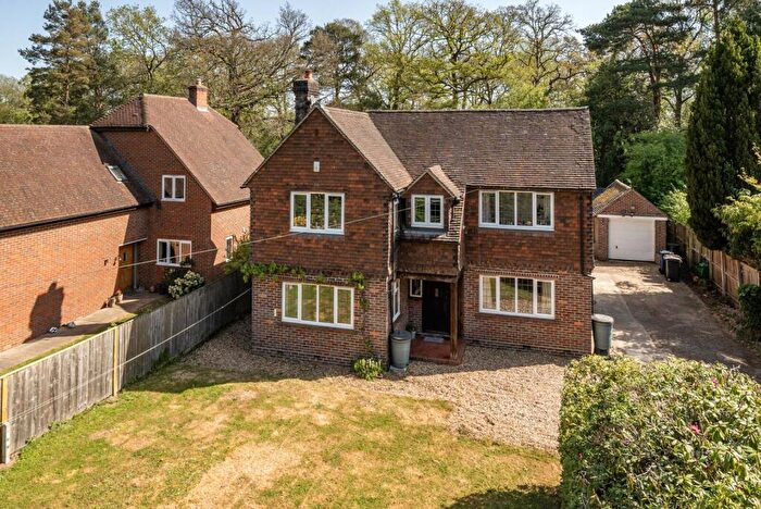 5 Bedroom Detached House For Sale In Red House Lane, Elstead, GU8