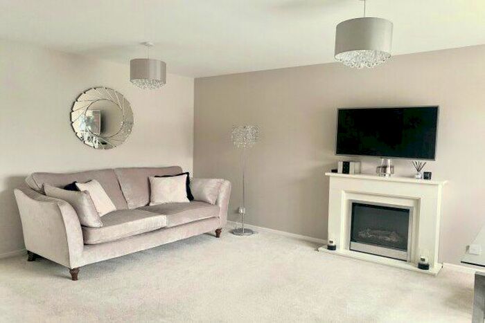 3 Bedroom Semi-Detached House To Rent In Ayton Gardens, Nottingham NG9