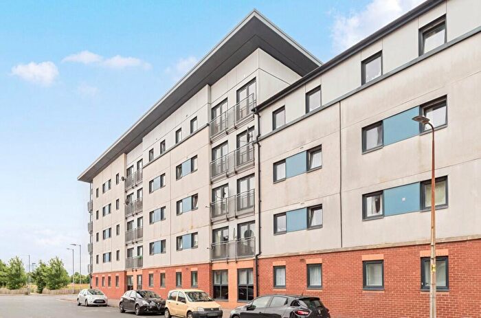 2 Bedroom Flat To Rent In Spring Street, Hull, East Riding Of Yorkshire, Uk, HU2