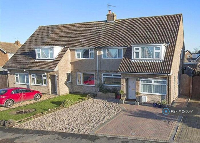 4 Bedroom Semi-Detached House To Rent In St Stephens Road, Kettering, NN15