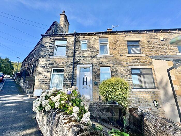 2 Bedroom Terraced House For Sale In South Lane, Elland, HX5
