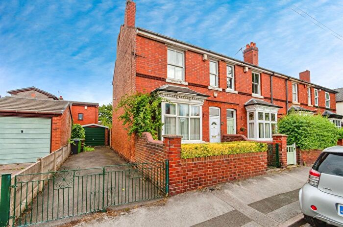3 Bedroom End Of Terrace House For Sale In Slater Street, Wednesbury, WS10