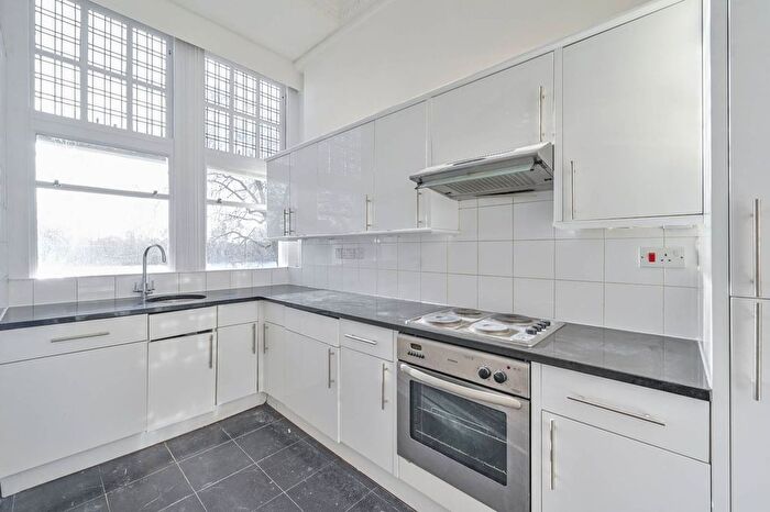 2 Bedroom Flat To Rent In Embankment Gardens, Chelsea, London, SW3