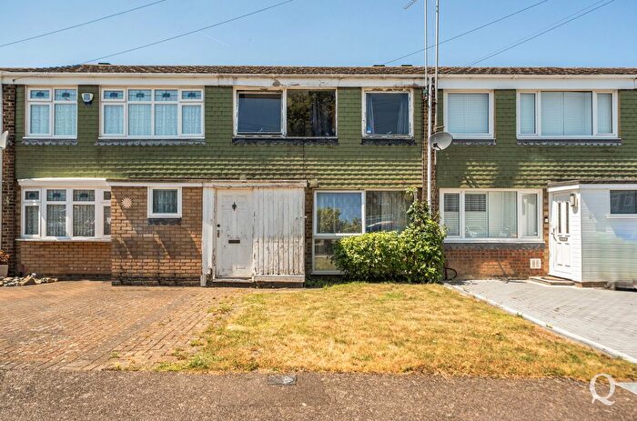 3 Bedroom Terraced House For Sale In Lime Grove, Sittingbourne, Kent, ME10