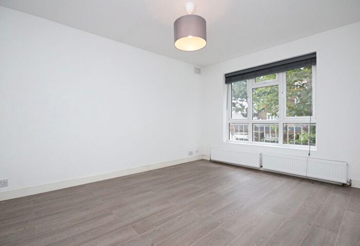 1 Bedroom Flat To Rent In Benson Court, Junction Road, Tufnell Park, N19