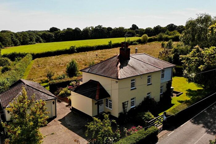 3 Bedroom Detached House For Sale In East Hanningfield Road, Sandon, Chelmsford, CM2