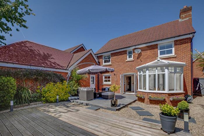 4 Bedroom Detached House For Sale In Turners Field, High Wycombe, HP13
