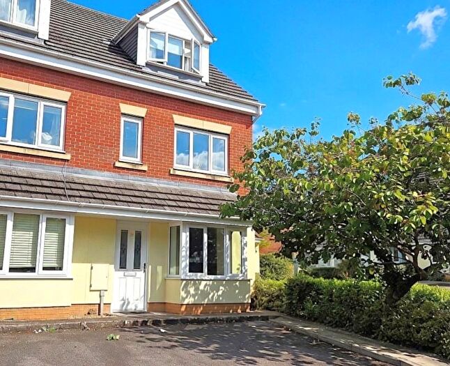 1 Bedroom Maisonette For Sale In Titchfield Grange, Titchfield Park, PO15