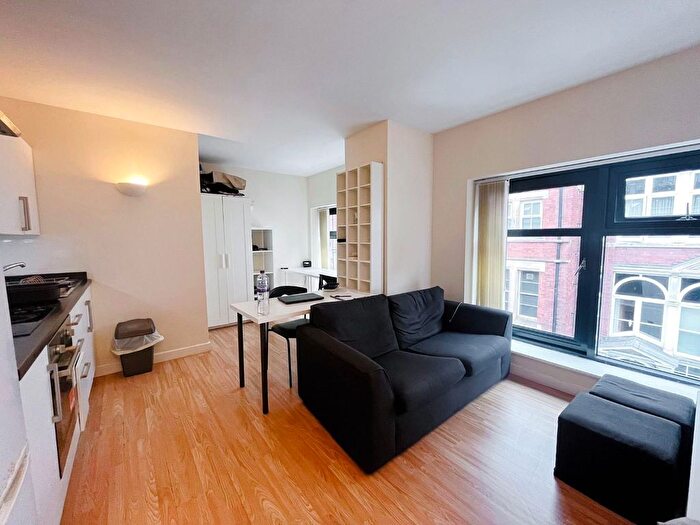 Studio To Rent In Britannia House, York Place, Leeds, LS1