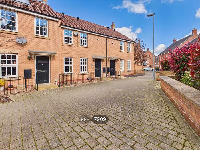 3 Bedroom Terraced House To Rent In Dickinson Walk, Beverley, HU17