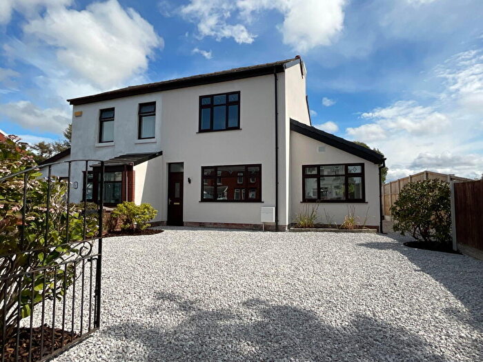 3 Bedroom Semi-Detached House For Sale In Guildford Road, Southport, PR8