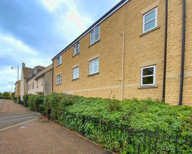 2 Bedroom Apartment To Rent In Elmhurst Way, Shilton Park, Carterton, Oxfordshire, OX18