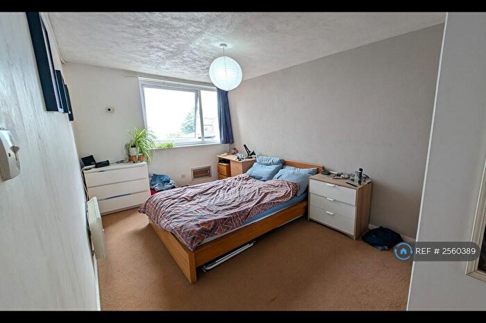 1 Bedroom Flat To Rent In Clarendon Road, Leeds, LS2