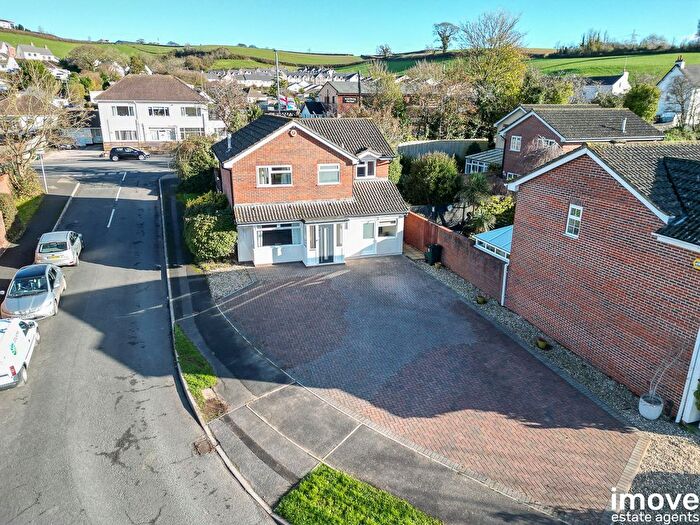 4 Bedroom Detached House For Sale In Stadium Drive, Kingskerswell, Newton Abbot, TQ12