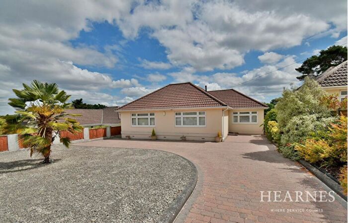 3 Bedroom Bungalow For Sale In Pine Glen Avenue, Ferndown, BH22