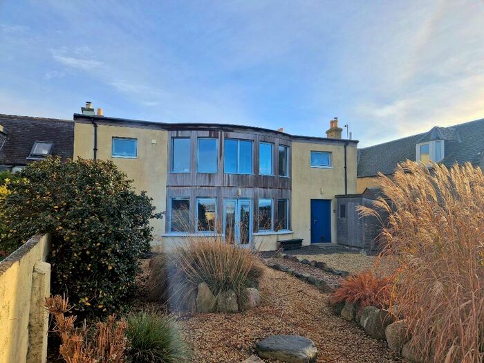 4 Bedroom Semi-Detached House To Rent In Stuart Street, Inverness, IV2