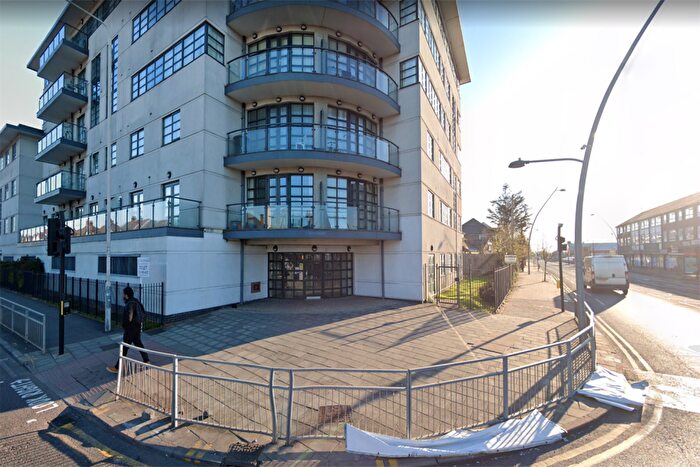 2 Bedroom Flat To Rent In Elgin House, High Road, RM6
