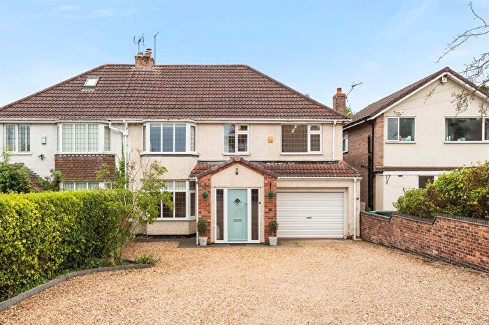 6 Bedroom Semi-Detached House To Rent In Norton Lane, Wythall, Birmingham, B47