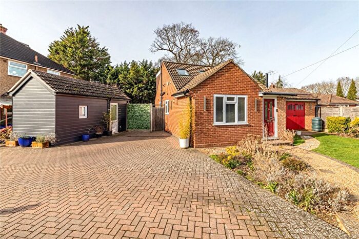 4 Bedroom Detached House For Sale In Foxlake Road, Byfleet, West Byfleet, Surrey, KT14
