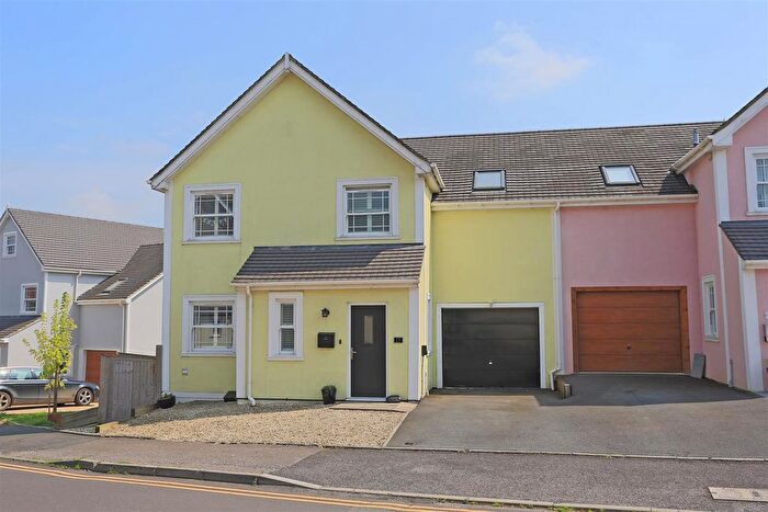 4 Bedroom Property For Sale In Langdons Way, Tatworth, TA20