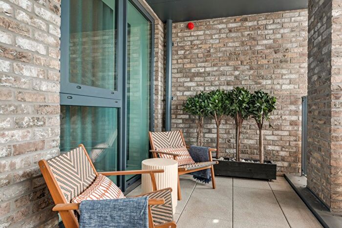 1 Bedroom Flat For Sale In Store Road, London, E16