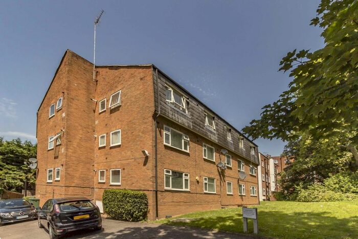 1 Bedroom Flat To Rent In Leigham Close, London, SW16