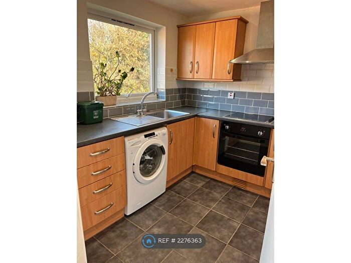 2 Bedroom Flat To Rent In Elstree Road, Hemel Hempstead, HP2