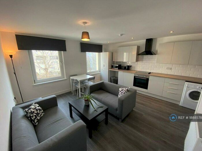 4 Bedroom Maisonette To Rent In Melvaig Place, Glasgow, G20