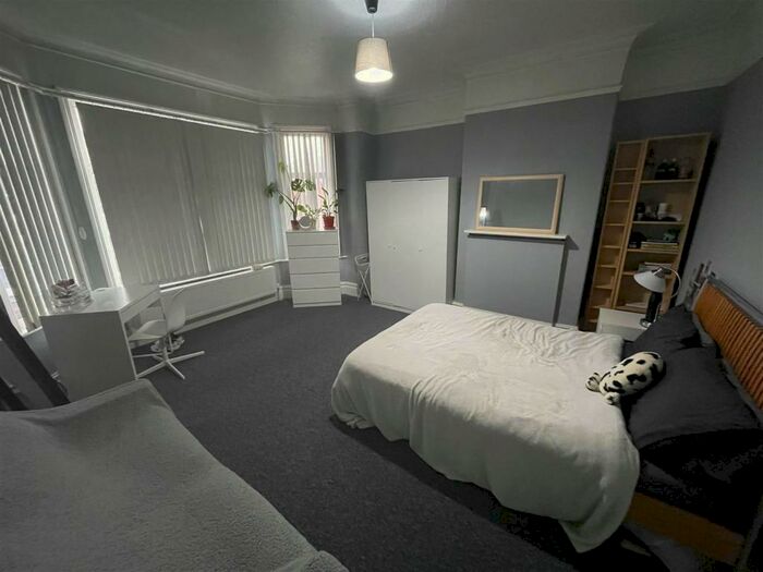 5 Bedroom Terraced House To Rent In Milverton Road, Victoria Park, M14