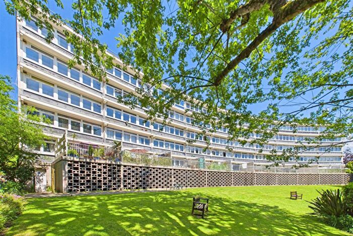 2 Bedroom Flat For Sale In Elevated Clevedon Living With Stunning Views, BS21