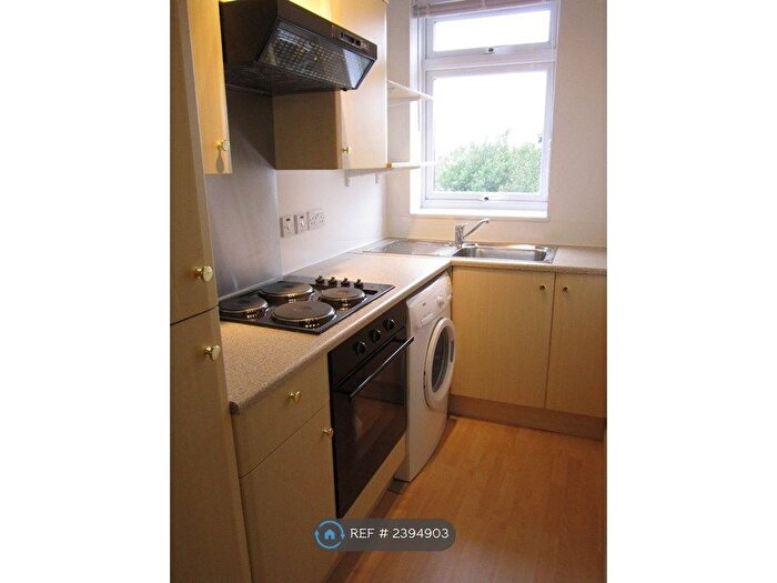 1 Bedroom Flat To Rent In Southmead Road, Westbury-On-Trym, Bristol, BS10