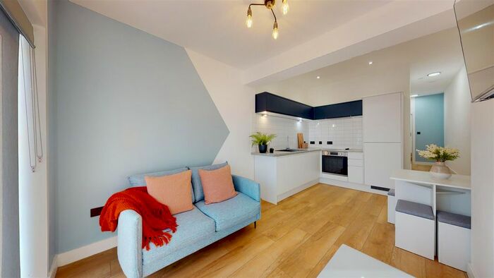 1 Bedroom Flat To Rent In Monthermer Road, Cardiff, CF24