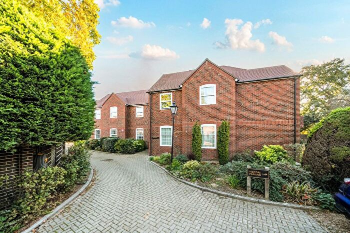 2 Bedroom Flat For Sale In Brockhampton Road, Havant, PO9
