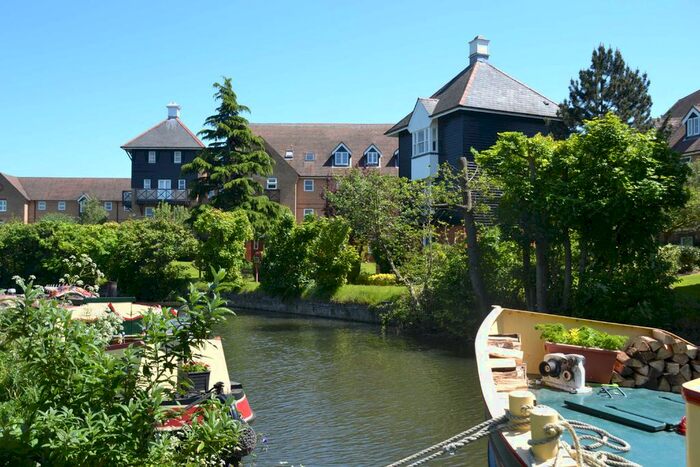 2 Bedroom Flat To Rent In Mitre Court, Railway Street, Hertford, SG14