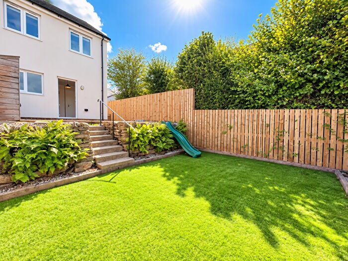 3 Bedroom House To Rent In Carina Close, PL14