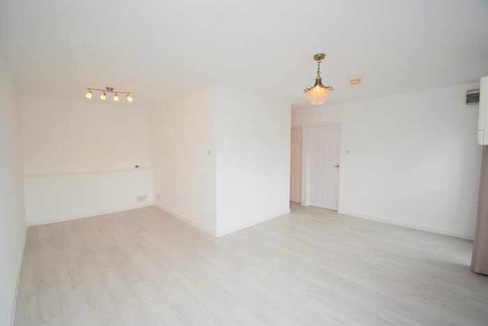 1 Bedroom Flat To Rent In Berkeley Mews, Falmouth, TR11