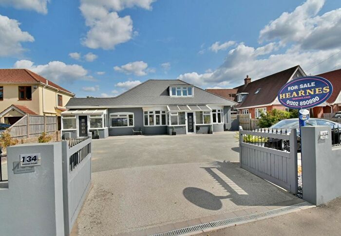 5 Bedroom Chalet For Sale In Magna Road, Bournemouth, Dorset, BH11