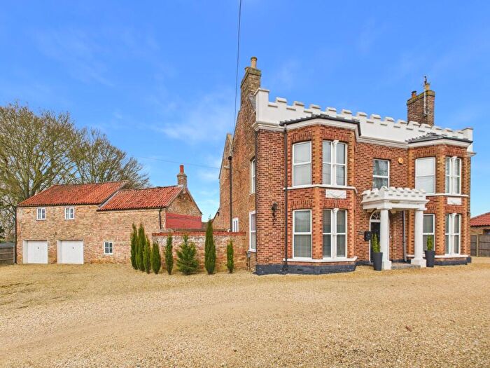 4 Bedroom Detached House For Sale In Broomhill, Downham Market, PE38