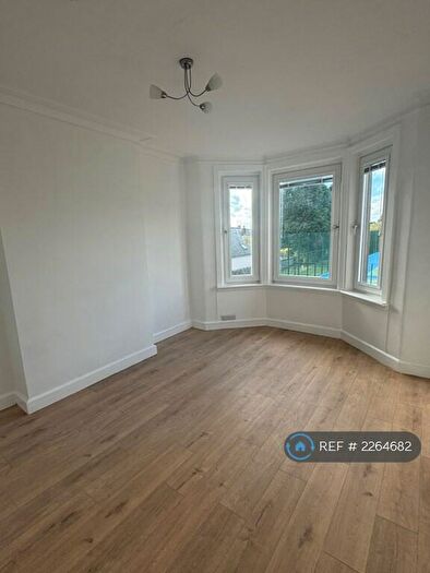 3 Bedroom Flat To Rent In Orchardfield Avenue, Edinburgh, EH12