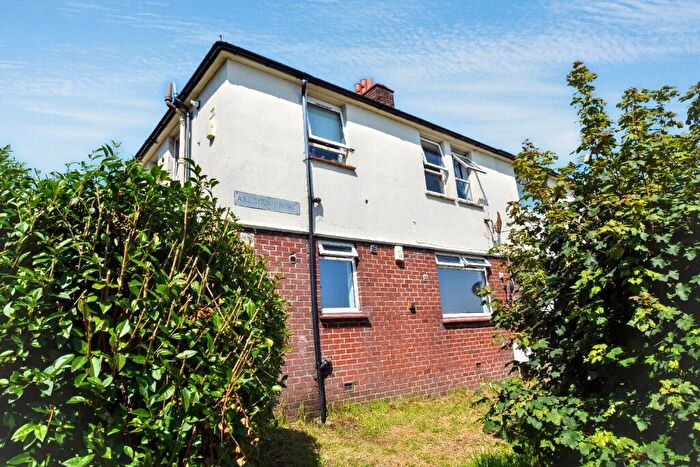 2 Bedroom Flat To Rent In Ardgour Road, Kilmarnock, East Ayrshire, KA3
