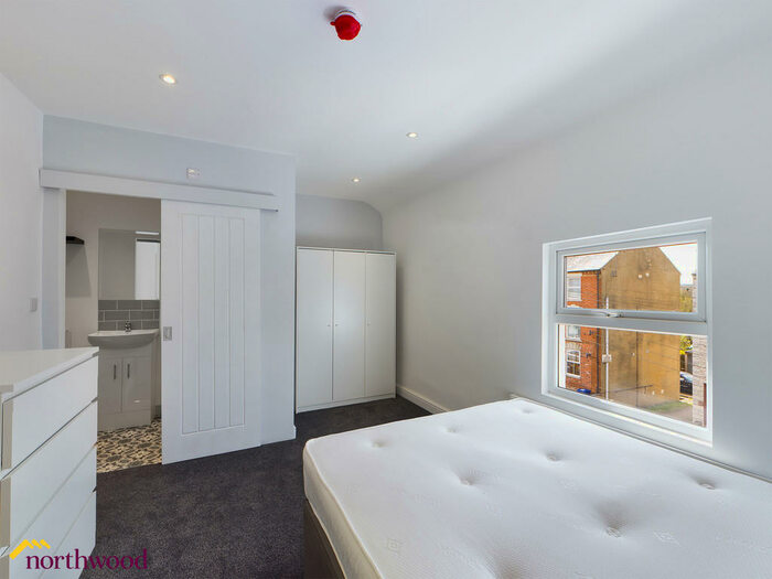 1 Bedroom Apartment To Rent In Room West Street, Banbury, OX16